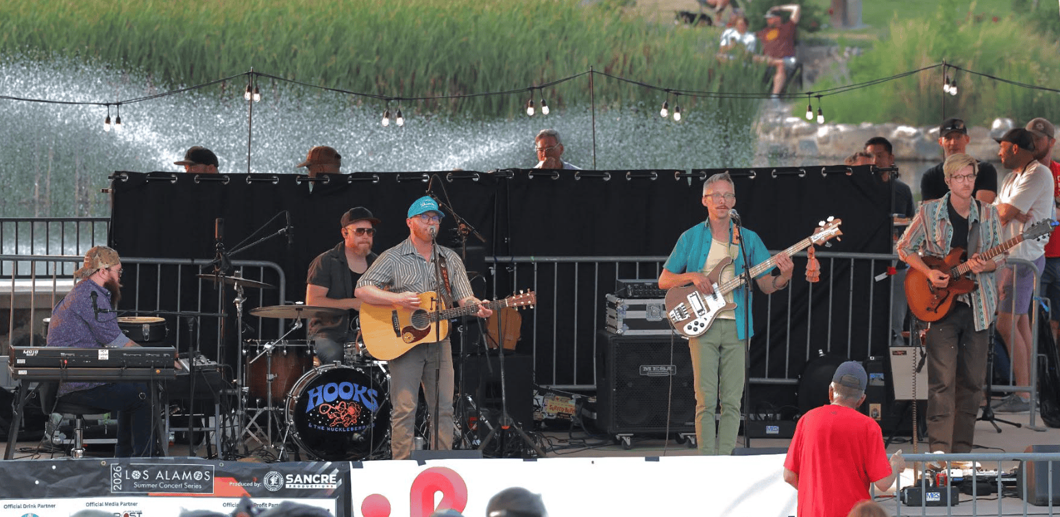Hooks & The Huckleberries Headlined Friday Concert